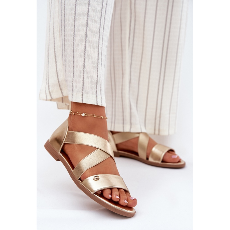 EVento Sandale plate pentru femei cu dungi aurii flexibile de aur 2