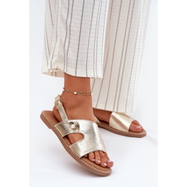 Sandale pentru femei plate cu un detaliu decorativ Vinceza 17378 Zlotys de aur 2