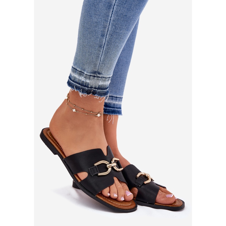 EVento Papuci de femei plate cu un detaliu decorativ negru 1