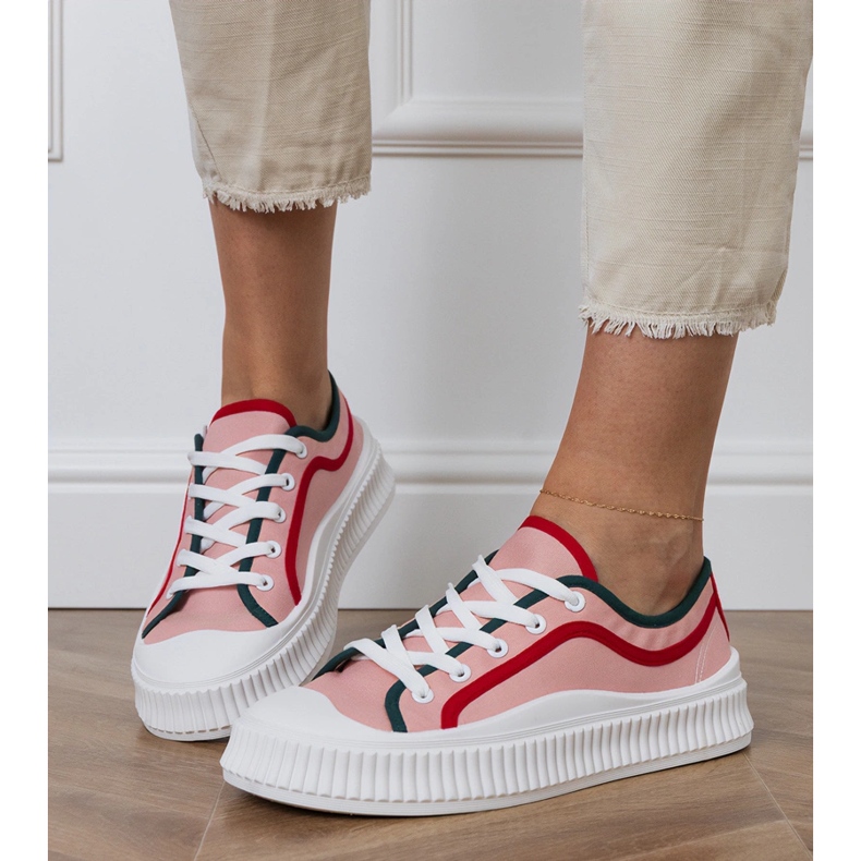 Adidatorii de femei roz pe platformă 2