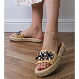 Espadrilles bej cu cristale negre 2