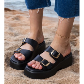 Flip -flops negru cu cleme pe dungi 3