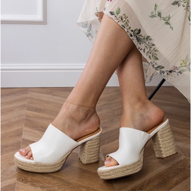 Espadrilles alb pe postare 1
