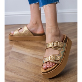Flip -flops auriu cu cleme pe dungi de aur 3