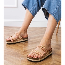 Flip -uri etnice roz cu cleme pe dungi 1