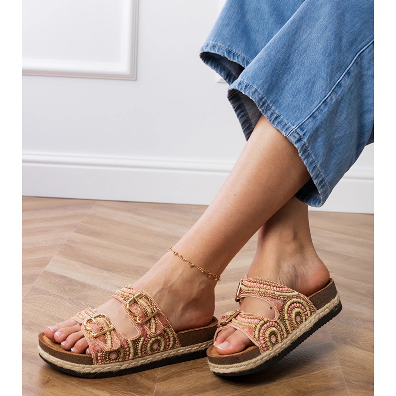 Flip -uri etnice roz cu cleme pe dungi 2