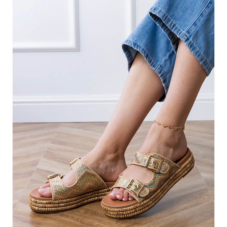 Flip -flops auriu cu cleme pe dungi de aur 2