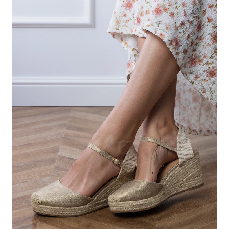 Sandale de aur espadril pe pană 1 Sandale de aur espadril pe pană 1