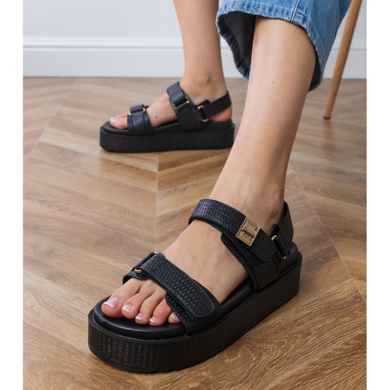 Sandale negre de pe platformă cu curele pe velcro negru 2 Sandale negre de pe platformă cu curele pe velcro negru 2