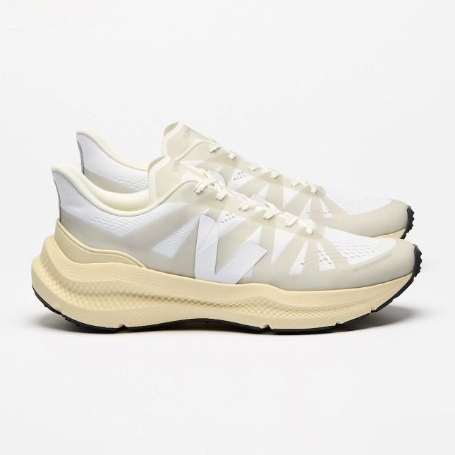 Veja Condor 3 Adv Enmesh CE2820742A Pantofi de alergare alb 1