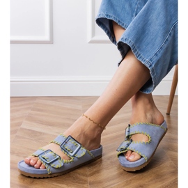 Flip -flops albastru cu cleme și broderie pe dungi 2