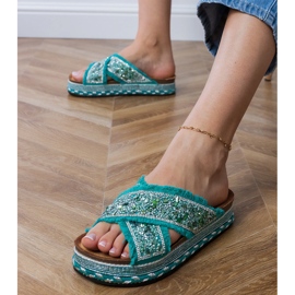 Flip -flops verde cu dungi 4