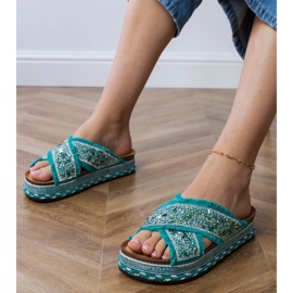 Flip -flops verde cu dungi 1