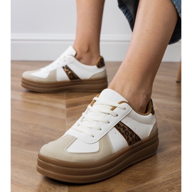 Adidaje pentru femei pentru femei pe platformă alb 3
