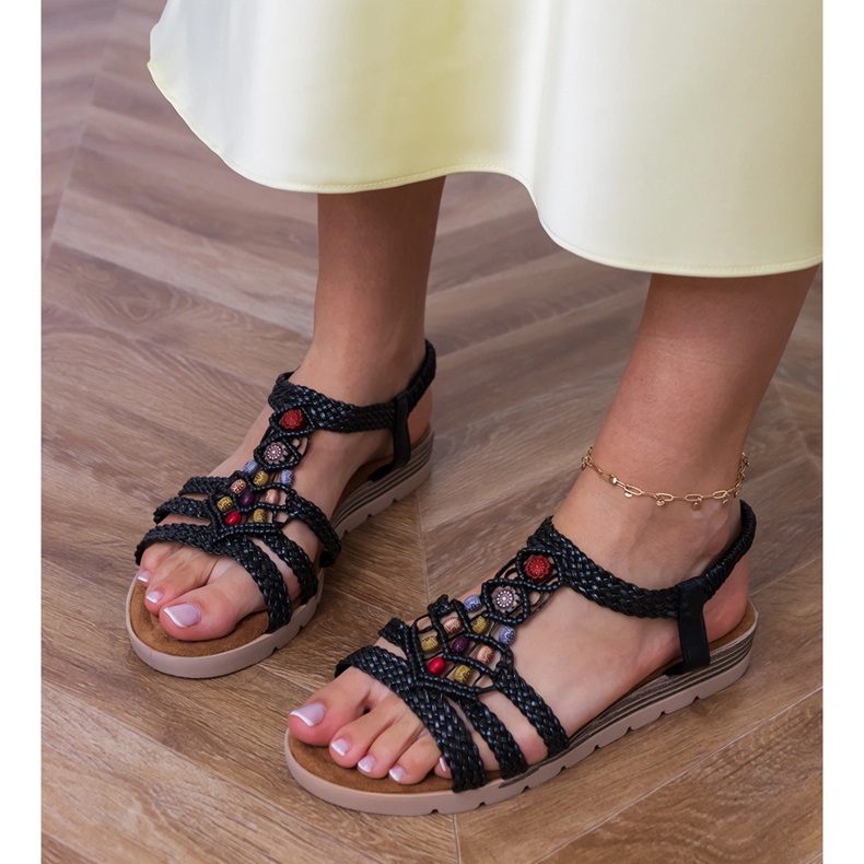 Sandale împletite negre decorate cu margele negru 2