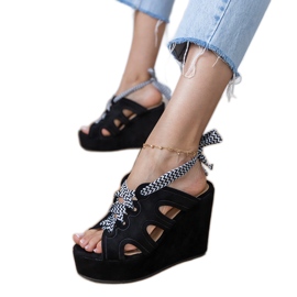 Sandale cu pană neagră cu dantelă decorativă negru 2 Sandale cu pană neagră cu dantelă decorativă negru 2