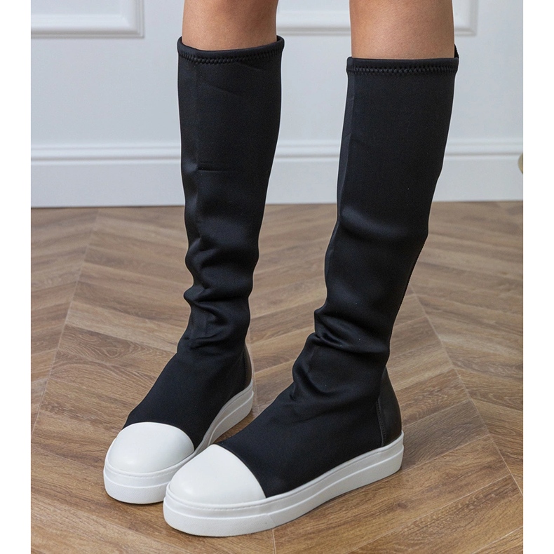 Cizme sport cu material negru cu un superior elastic 2