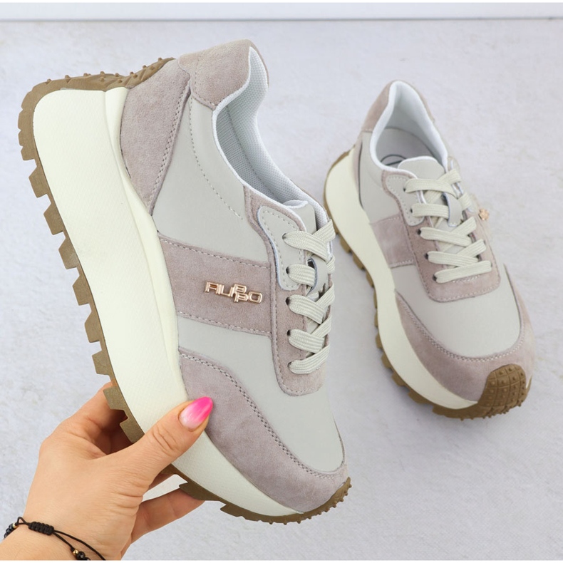 Pantofi sport din piele pe o platformă groasă bej Filippo DP6785 1