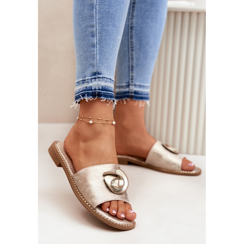 S.Barski Flip-flop-uri pentru femei cu toc plat cu un detaliu decorativ KV51-007 Zloty de aur 2