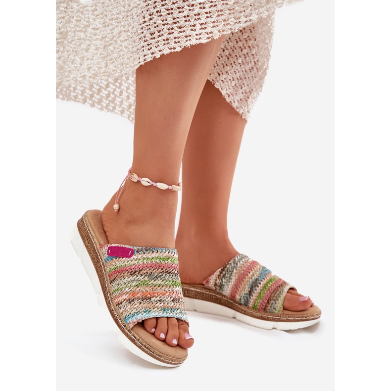 Flip -flops pentru femei cu o pană multicoloră placată 1