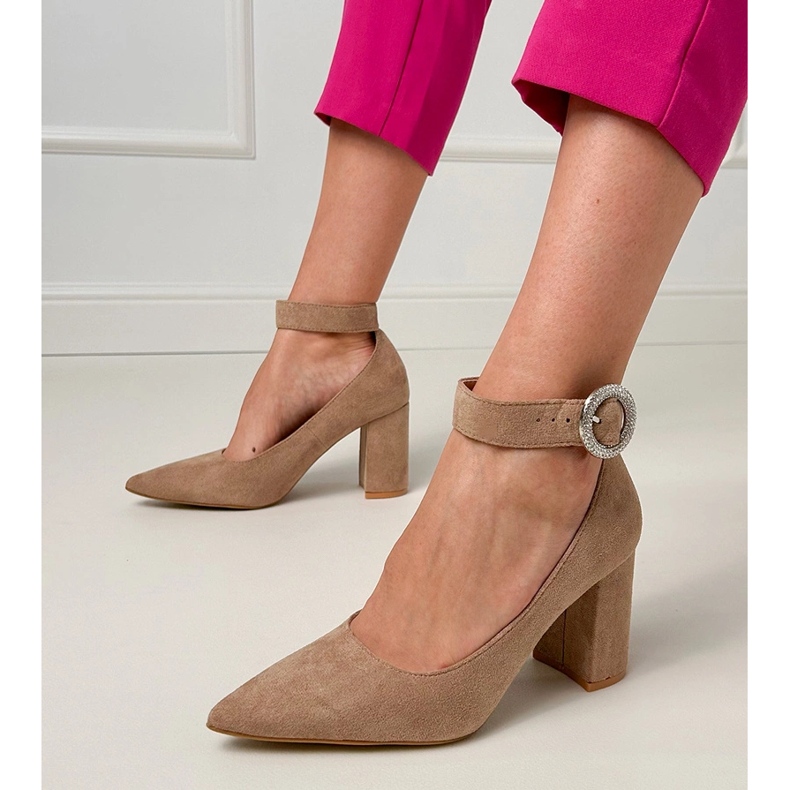 Pompe bej pe stâlp cu o cataramă și zircoane 1 Pompe bej pe stâlp cu o cataramă și zircoane 1