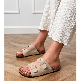 Flaps bej cu cleme pe o talpă de plută 1