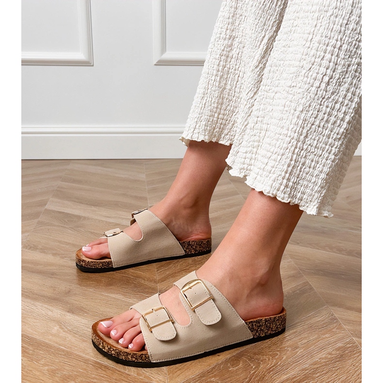 Flaps bej cu cleme pe o talpă de plută 1