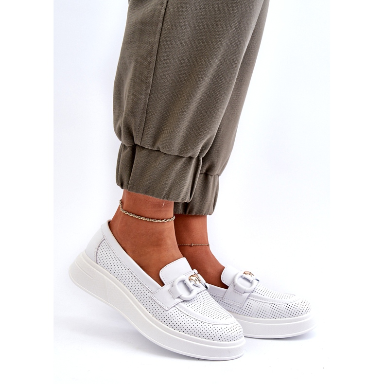 S.Barski Plăcile din piele pentru femei pe platforma Białe S. Barski LR720 cu un ornament alb 2 S.Barski Plăcile din piele pentru femei pe platforma Białe S. Barski LR720 cu un ornament alb 2