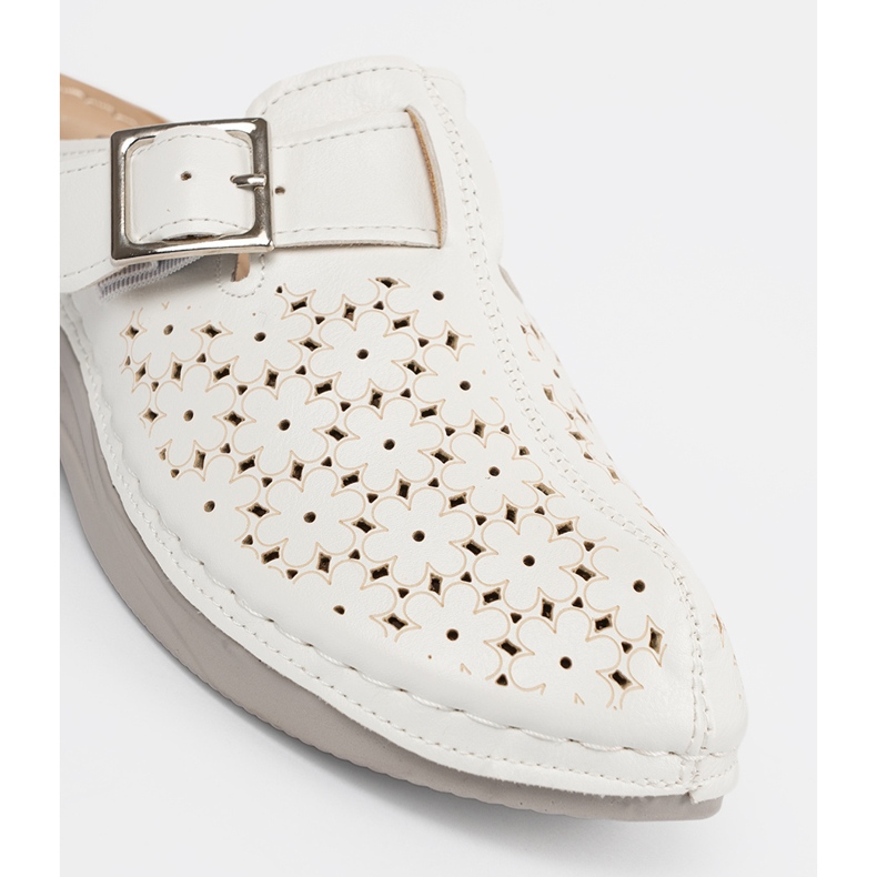 Seastar Flip -flops alb cu nasul plin și o cataramă 1 Seastar Flip -flops alb cu nasul plin și o cataramă 1