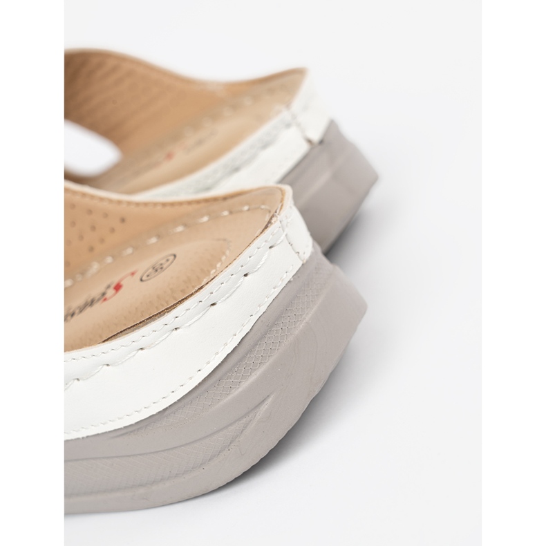 Seastar Flip -flops alb ușor pe o pană joasă 1