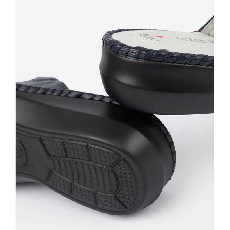 Papuci pentru femei cu un insert de piele albastru bleumarin 2