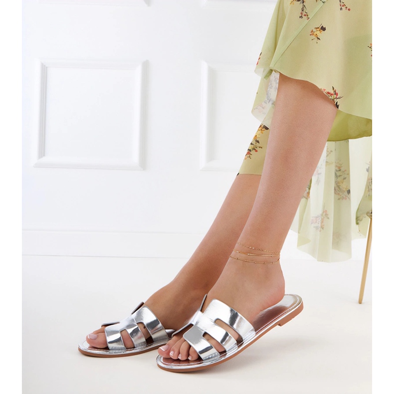 Flip -flip -flops decorat cu decupaje argint 1