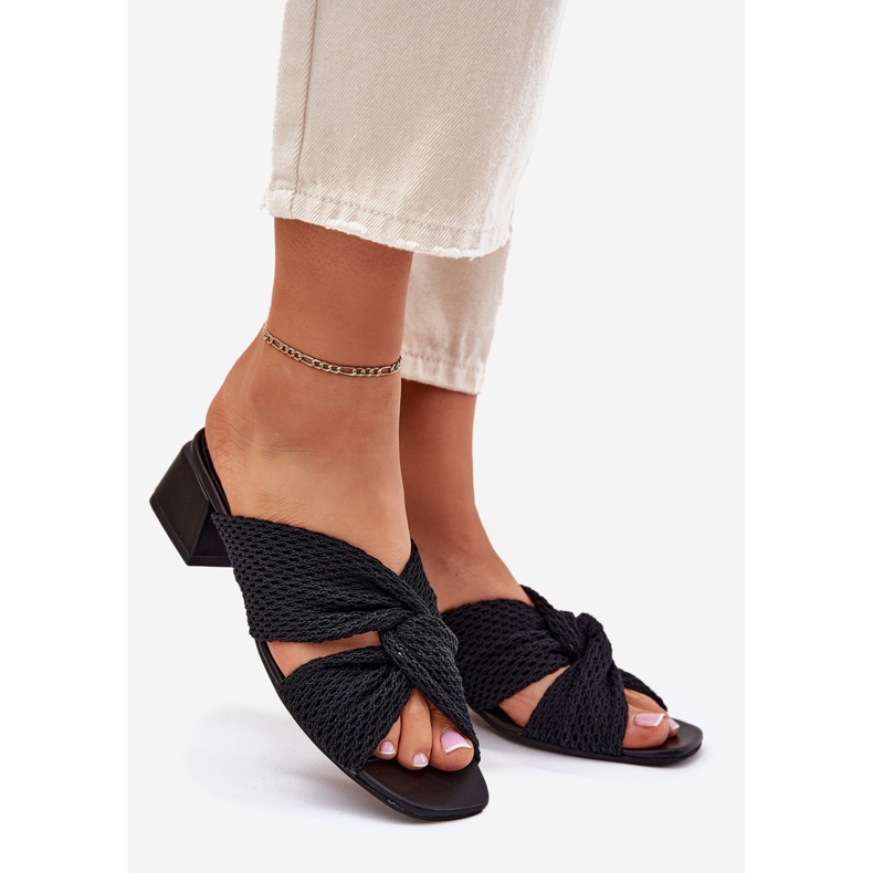 Flip-flops pentru femei pe blocul Maciejka 06955-01 Negru 1