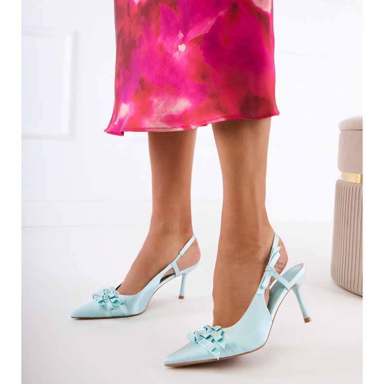 Pompe verzi pe un știft cu arcuri verde 1