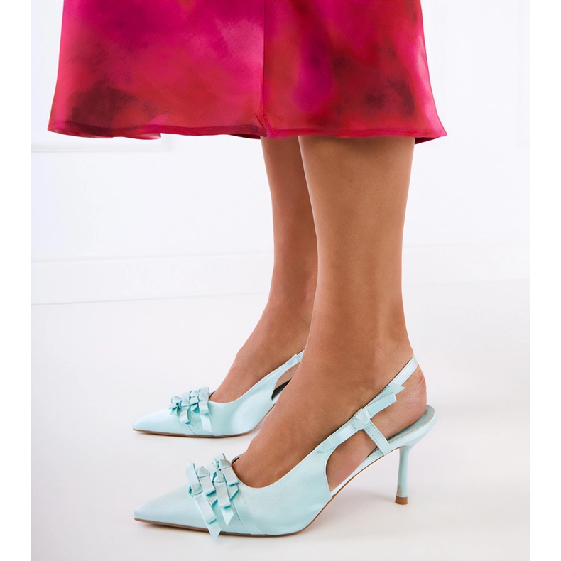 Pompe verzi pe un știft cu arcuri verde 2