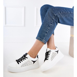 Adidași albi cu inserții negre pe platformă 2