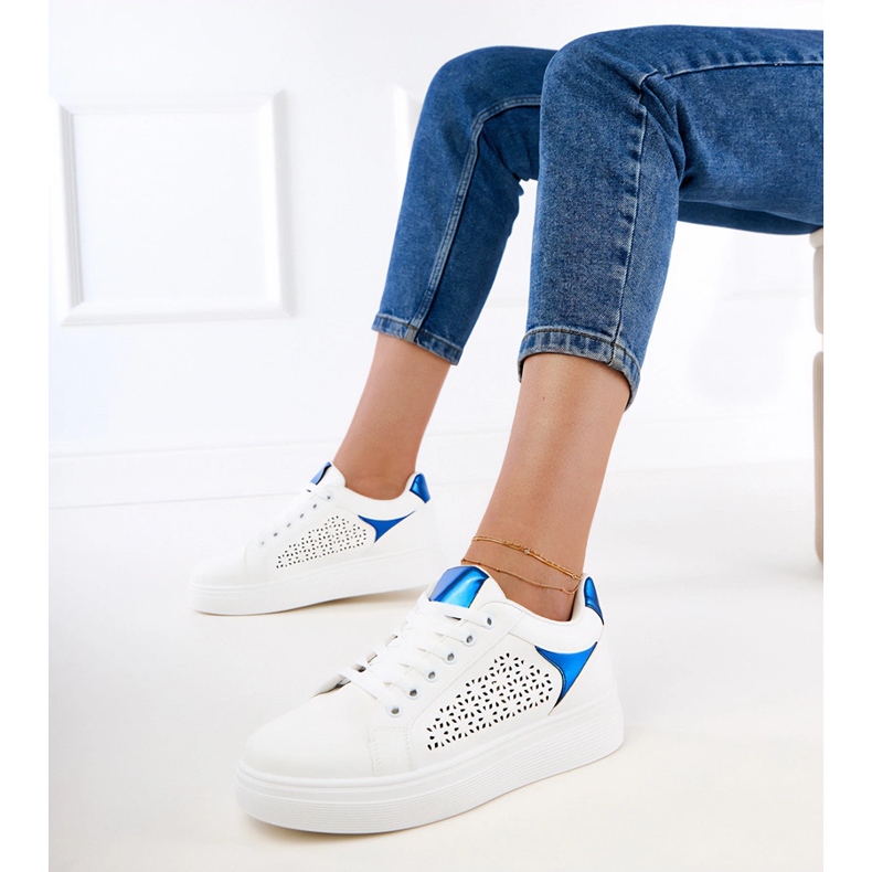Adidași albi cu inserții albastre pe platformă 2