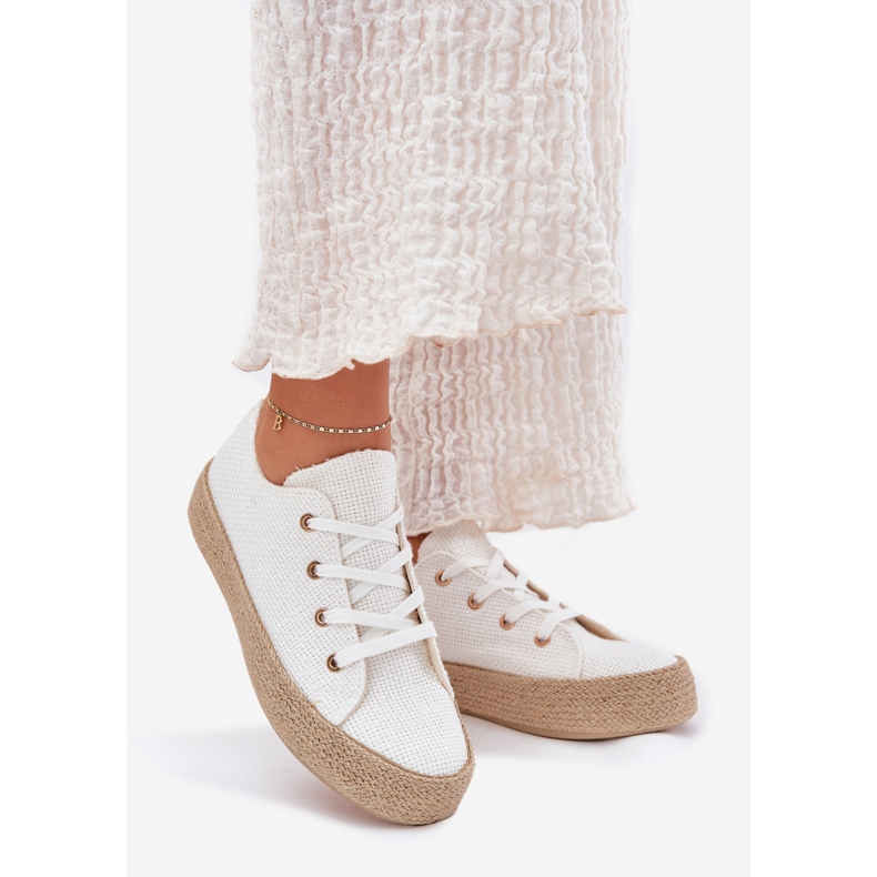 Adidași pentru femei pe platformă cu împletitură albă 1