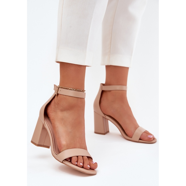 Sandale pentru femei din piele eco pe postare bej 2