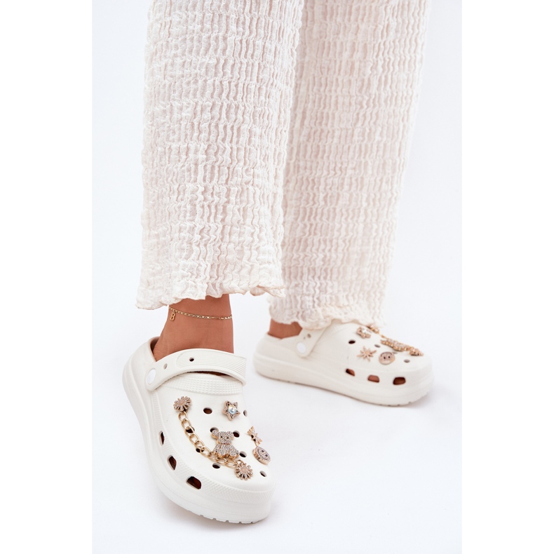 Flip -uri de spumă pentru femei cu pini albi 2