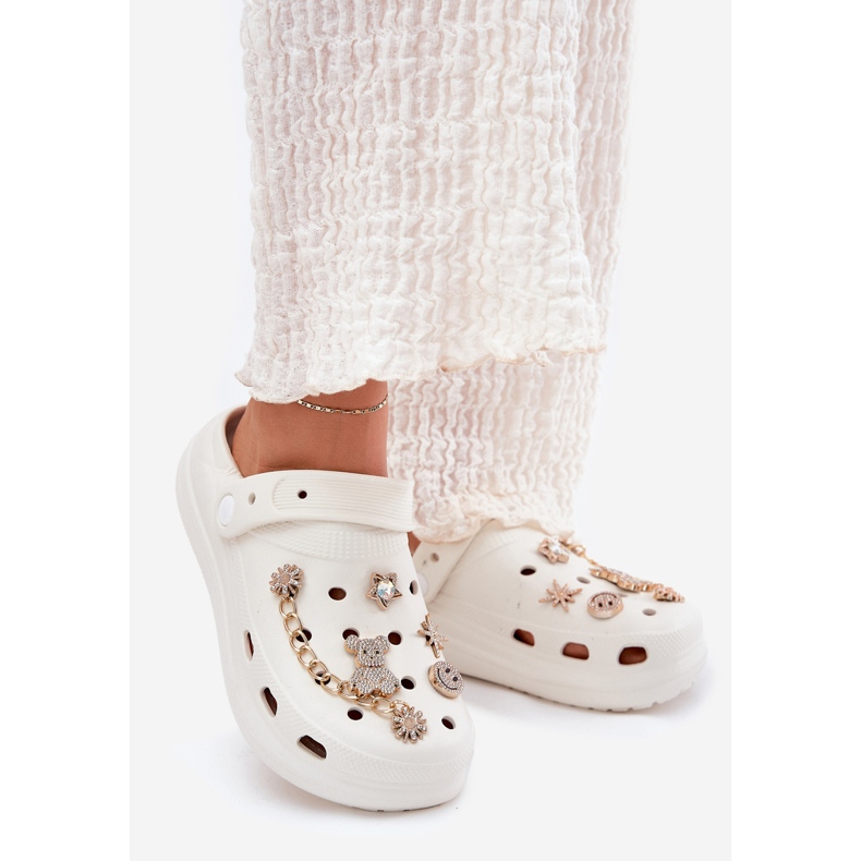 Flip -uri de spumă pentru femei cu pini albi 1