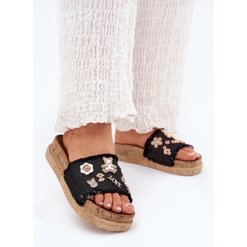 Flip -flops pentru femei cu ace de aur pe platformă neagră negru 2