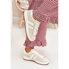 Pantofi sport de adidași pentru femei cu bej din piele eco 2 Pantofi sport de adidași pentru femei cu bej din piele eco 2