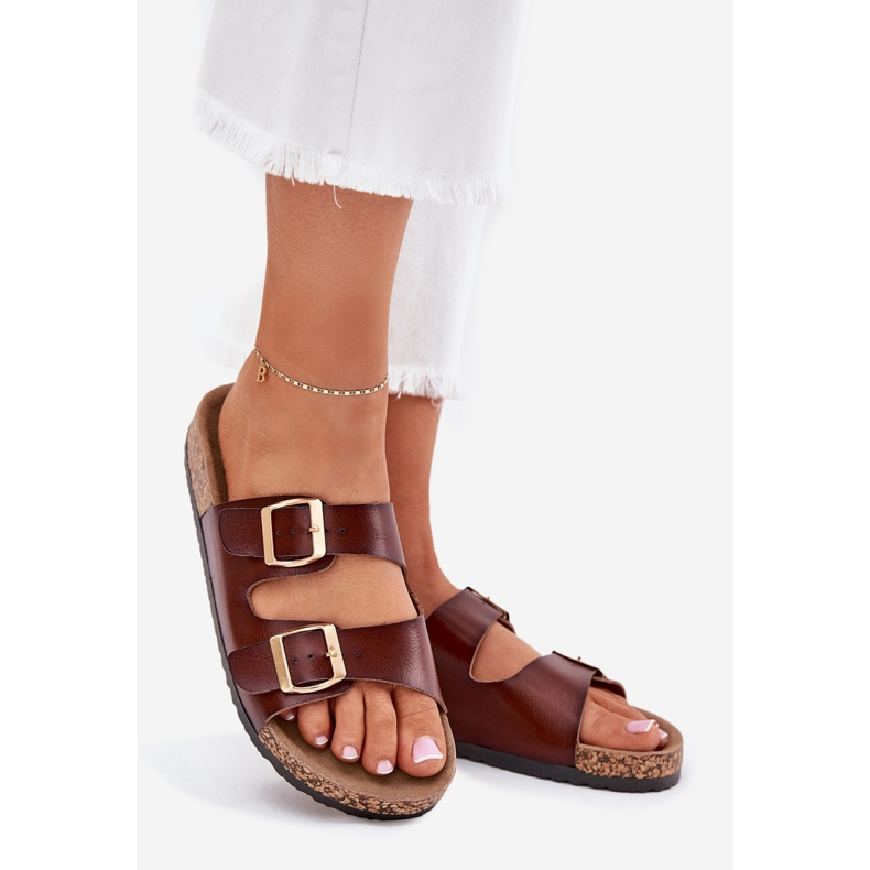 EVento Flip -flops pentru femei cu piele de catarame eco -catarame maronii 1 EVento Flip -flops pentru femei cu piele de catarame eco -catarame maronii 1