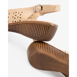 Shelvt Sandale bej cu pană ajurate 1