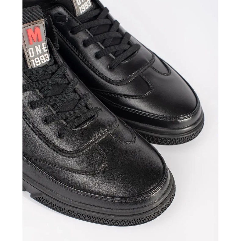 Pantofi sport negri izolați negru 2