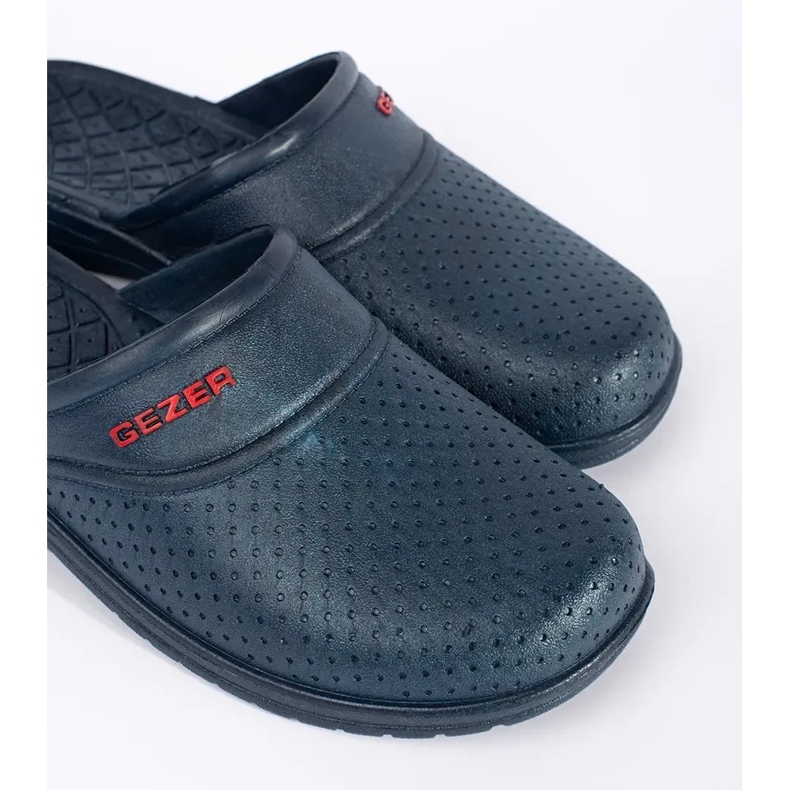 Clapele albastre bleumarin cu nasul plin albastru 1