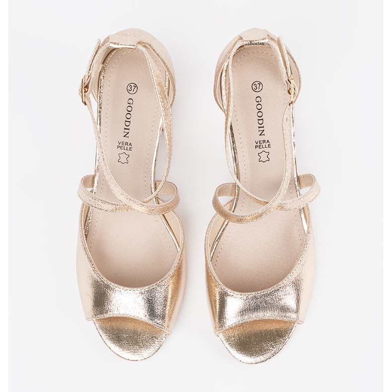 Goodin Sandale de aur pe un post scăzut 2