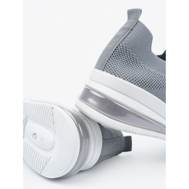 Pantofi sport în formă de gri 2 Pantofi sport în formă de gri 2