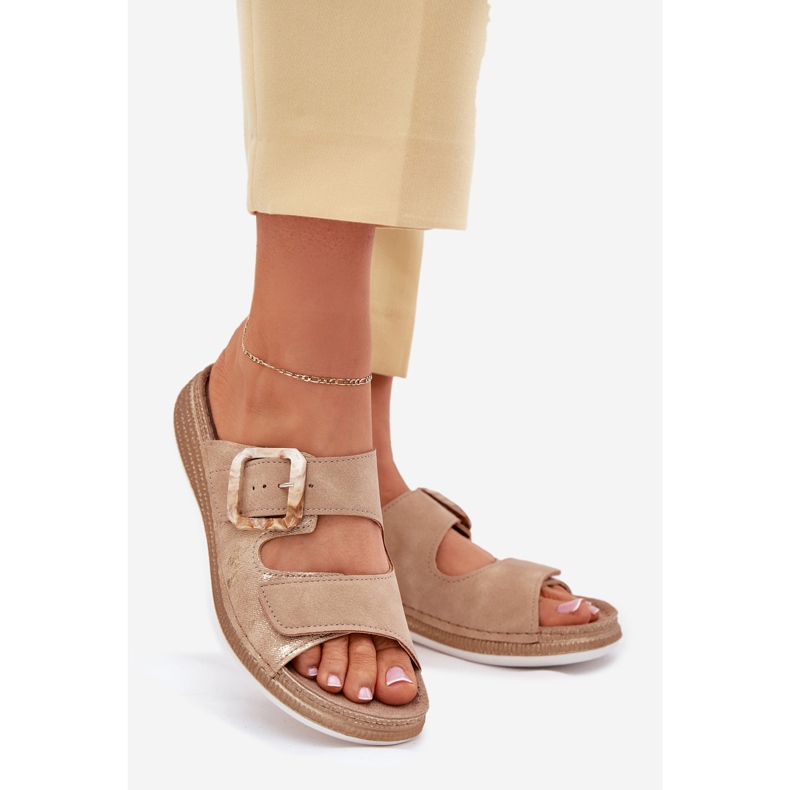 Flip -flops pentru femei cu o cataramă și velcro inblu mk000013 bej 1